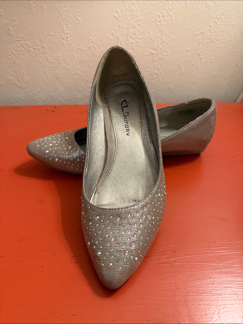 Chinese Laundry Sherilyn Rhinestone flats in Light Gold size 8